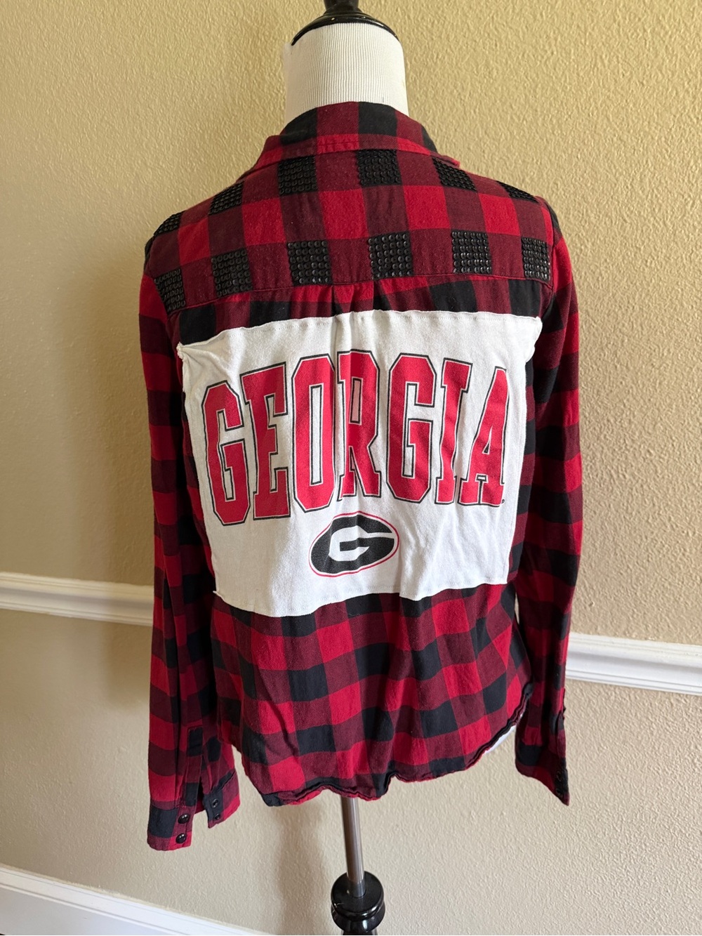University of Georgia Bulldogs Red Black Flannel Shirt - Small